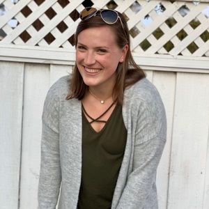 Meet your Posher, Rebecca